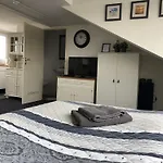 Blankebil & Apartment Zandvoort