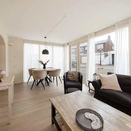 아파트 Blankebil & *